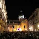 Vocal groups in front of the Cathedral 2 photo by Nora Novak