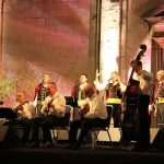 Vocal groups in front of the Cathedral 3 photo by Nora Novak