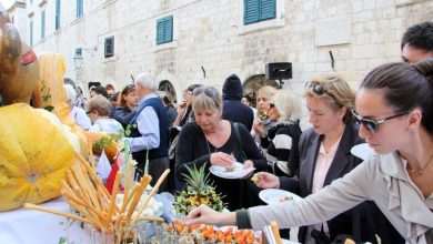 Dubrovnik's Dining Table Closes Tourist Season 1 Dubrovnik's dining table
