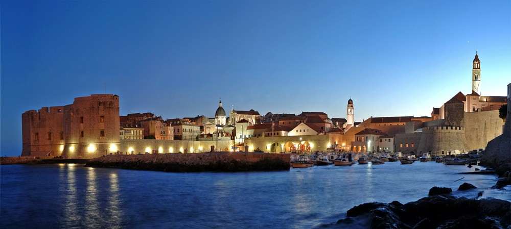 Dubrovnik by night