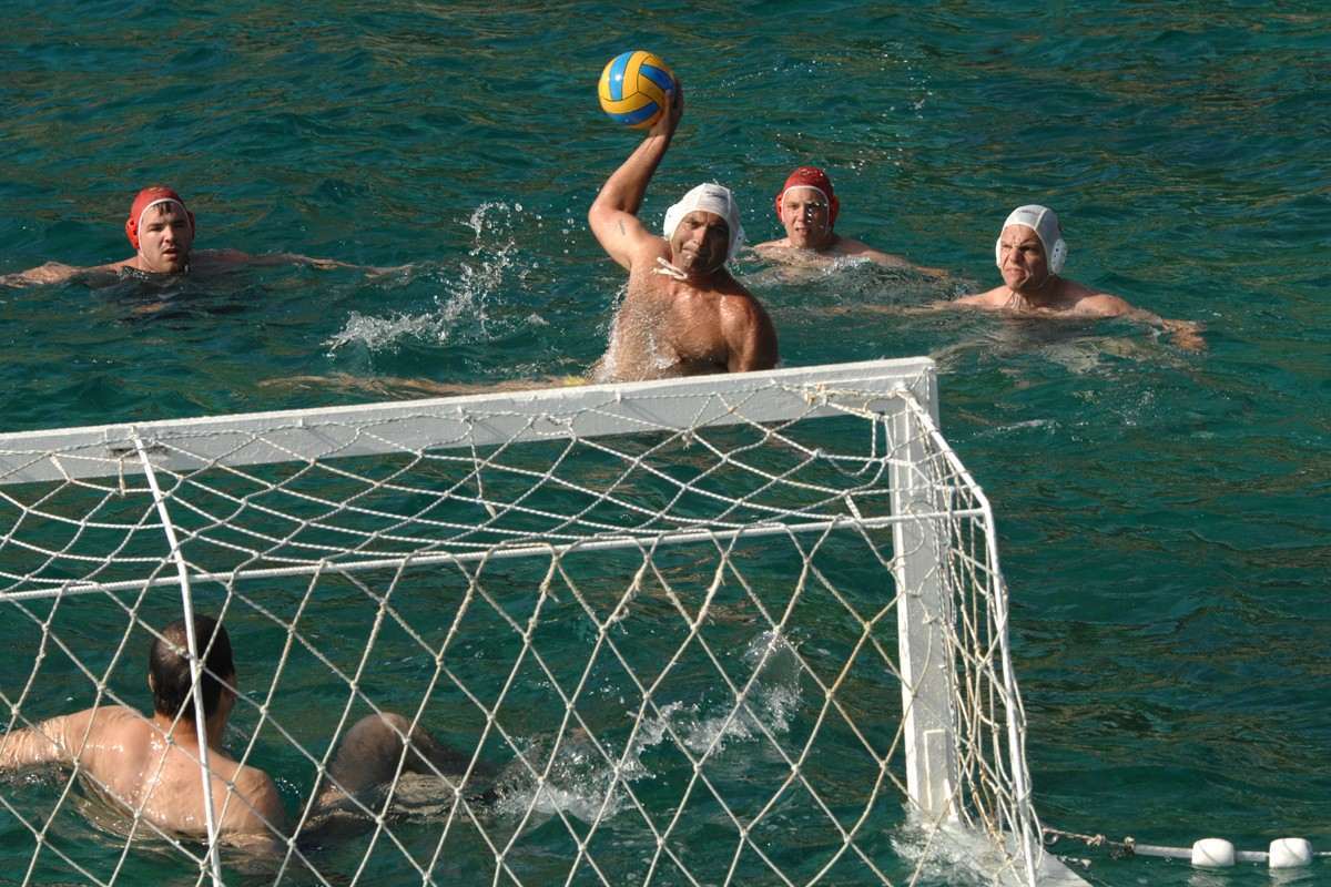 Red Bull Sidrun Amateur Water Polo Tournament Begins