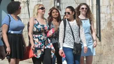 Sunshine Draws Tourists To Stradun 41 stradun1