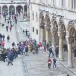 Streets of Dubrovnik clogged by tourists during the Easter Holiday! 1 turisti 1