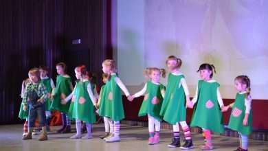 Little children from kindergarten Pile held their Christmas