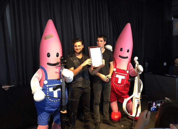 2 Cellos day in Japan
