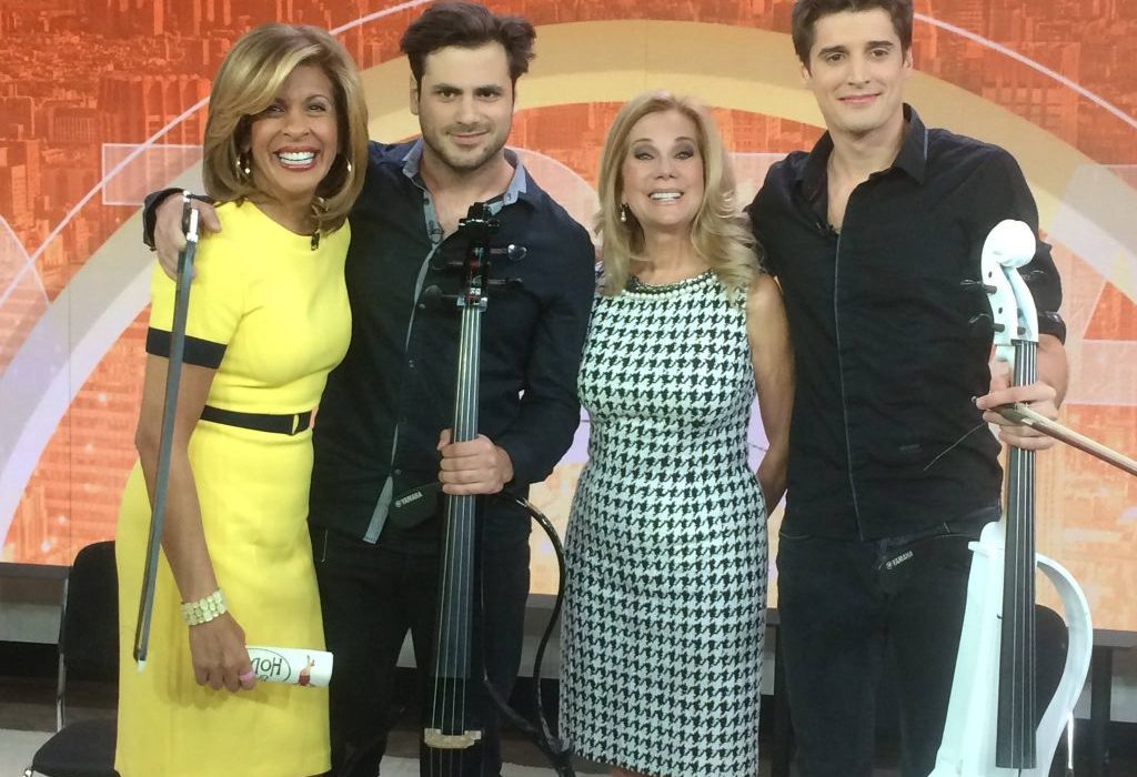 2 cellos