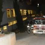 Firefighters extinguished the fire and saved the car! 7 Firemen