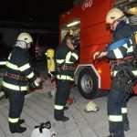 Firefighters extinguished the fire and saved the car! 9 Firemen