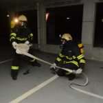 Firefighters extinguished the fire and saved the car! 2 Firemen
