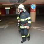 Firefighters extinguished the fire and saved the car! 1 Firemen