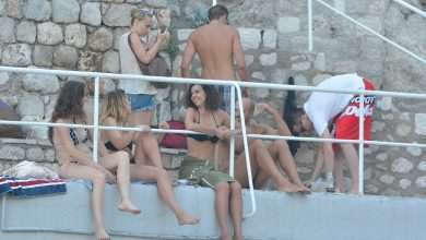 Tourists cheered during water polo matches 12 divlja sulic1 26