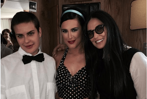 Photo: Demi Moore,Twitter