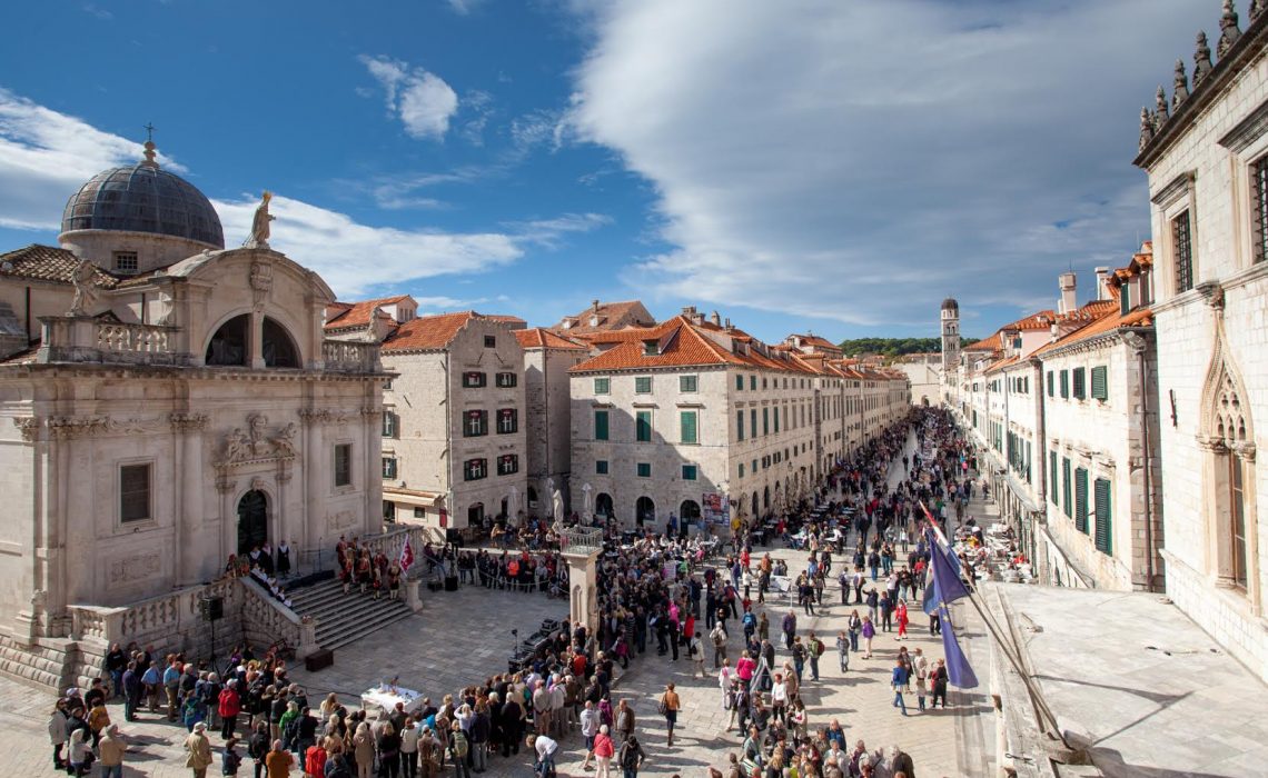 dubrovnik table
