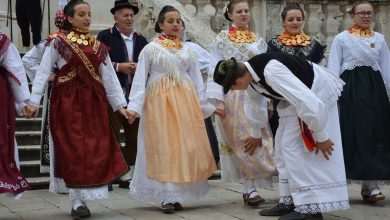 Photo Gallery: Enjoy the Beauty of Croatian Folklore Dances on Stradun! 2 Folklore Dances on Stradun 28