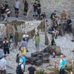 Photo Gallery: Feel, Taste, Smell & Just Enjoy British Way of Life! 16 knightfall film set 4