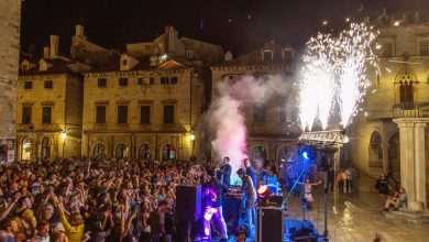 Video & Photo Gallery: And We Thought Summer Was Over... 4 Cele La Bodega Party 23