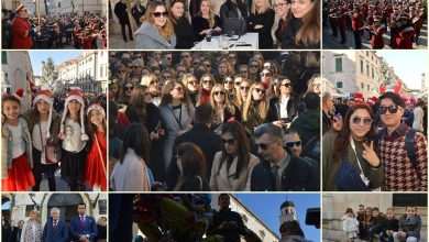 Christmas Carols Main