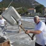 Salt Collecting Ston 26