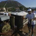 Salt Collecting Ston 32