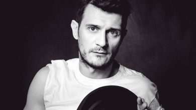 Frano Maskovic Plays Hamlet