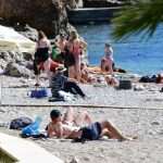 Late Summer Joys: Banje Beach Still Full of Bathers 5 banje 4