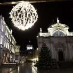 WE COULD HARDLY WAIT: Advent Cottages Have Returned, and With Them the Holiday Atmosphere 34 advent dubrovnik 35