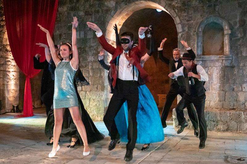 Romeo and Juliet Midsummer Scene 5