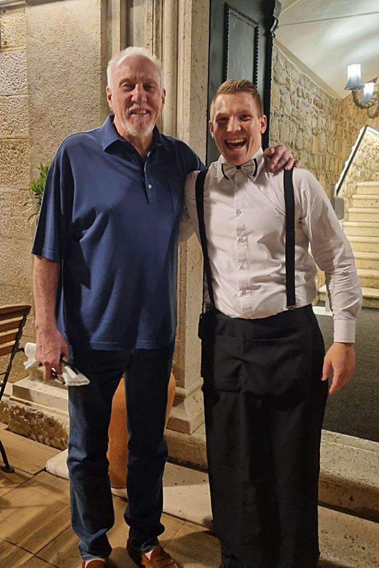 posat gregg popovich1 768x1152 1