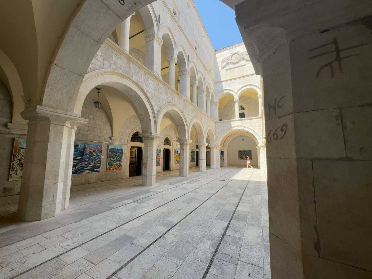 sponza